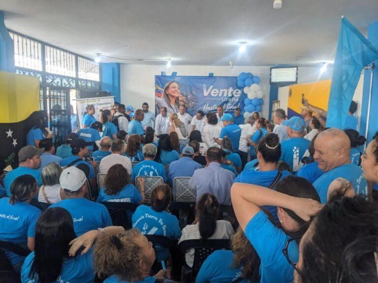 A casa llena, reinauguran sede de Vente en Ureña