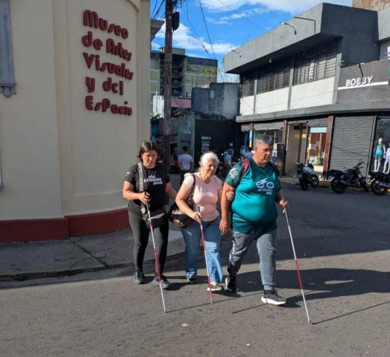 Perder la visión genera la otra mirada para ser más solidarios y generosos