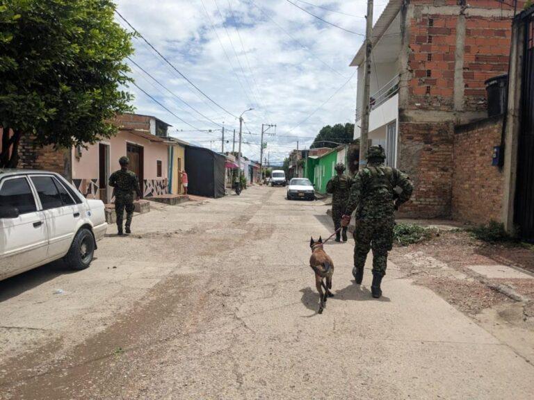 Ejército en La Parada por estruendo