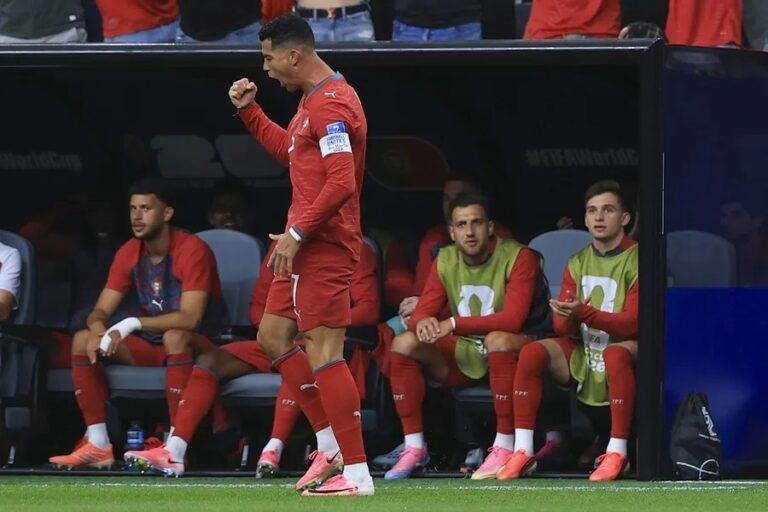 Cristiano Ronaldo, el primer jugador en marcar en seis Mundiales y ampliar su récord goleador