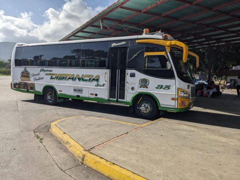 Corta Distancia paraliza servicio binacional hasta que se defina precio del listín