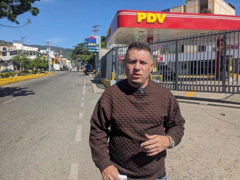 Insisten en que deben sincerar precios en pesos del combustible en Táchira