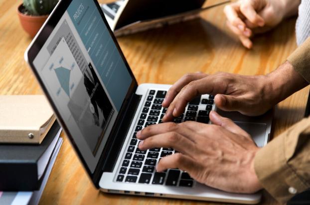 Cómo elegir un creador de sitios web para construir una presencia digital sólida