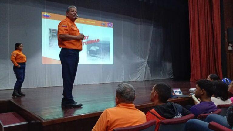Foro sobre la realidad sísmica de Sucre profundizó en la necesidad de la formación