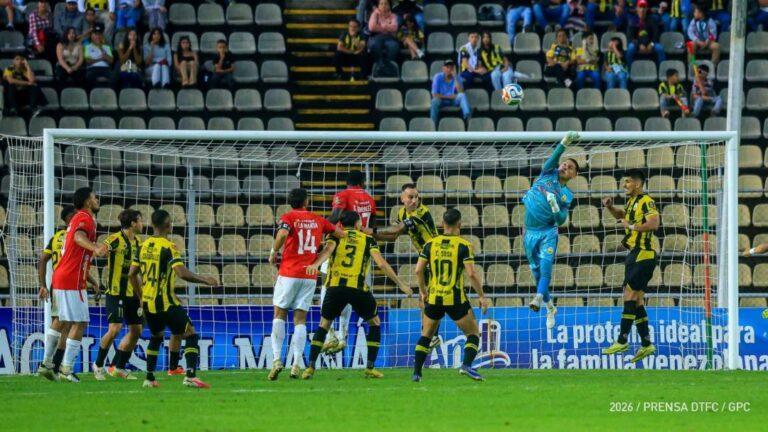 Clásico con sabor a nada en el “Templo”: Táchira y Caracas empataron sin goles