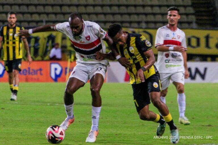 A debutar en casa con un triunfo para mantener el liderato