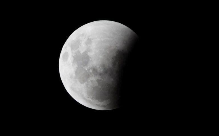 Eclipse lunar se ve en Venezuela