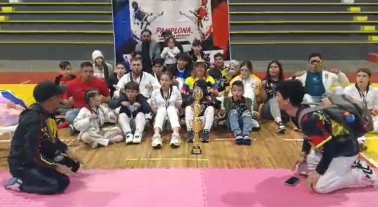 Táchira se alzó con la Copa Binacional de Taekwondo