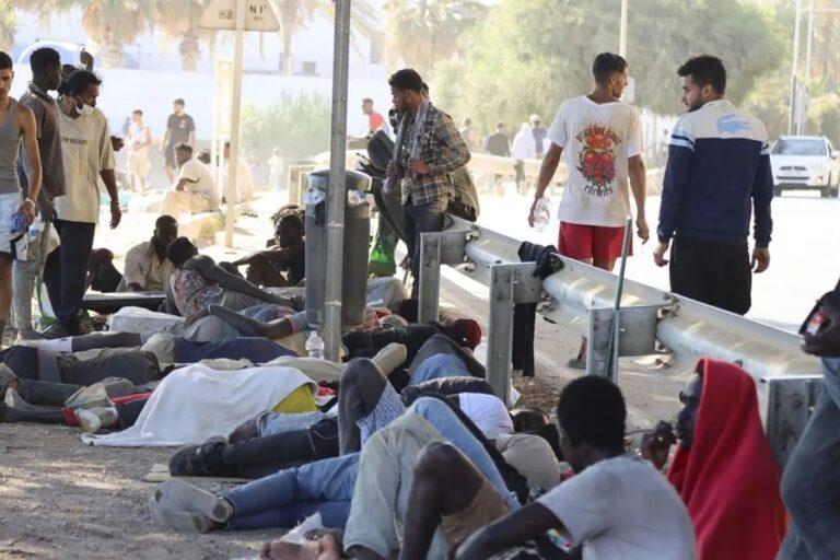 Dos ONG en Ceuta denuncian trato inhumano y devoluciones forzosas de migrantes