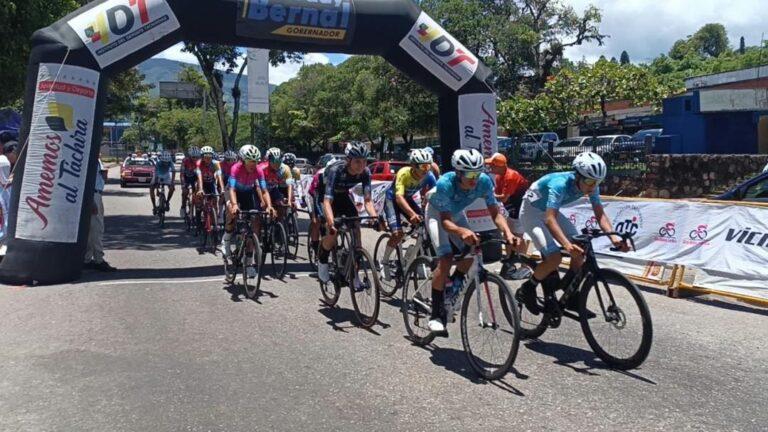 Bandes La Guaira y Garroteros de Colombia dominan el Tour Andina Menor