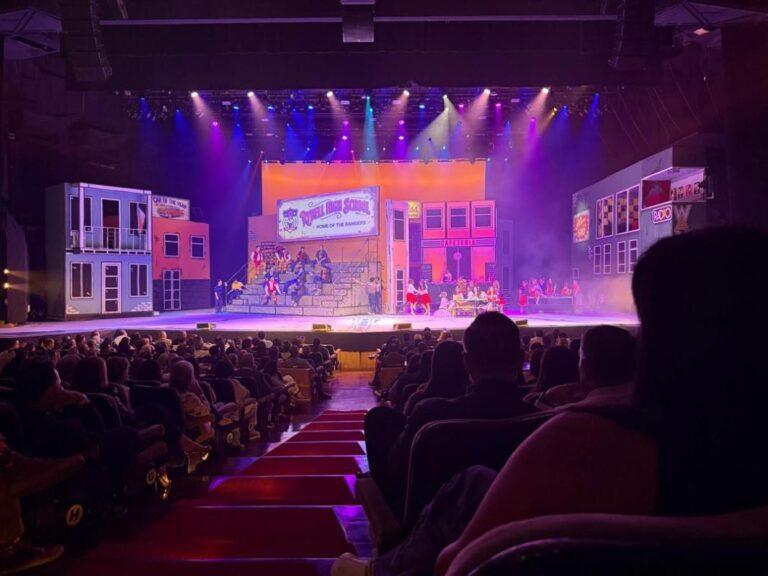 Clientes, aliados y colaboradores de Bancamiga disfrutaron de una noche memorable en el musical Vaselina