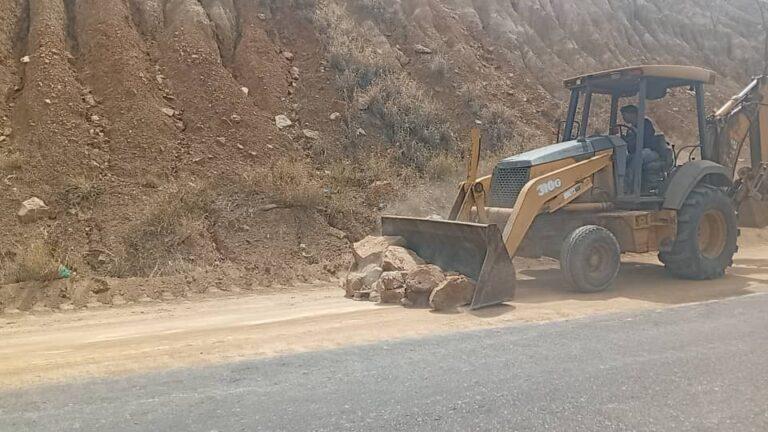 Retiran rocas de riesgo para conductores del tramo Tienditas – Ureña