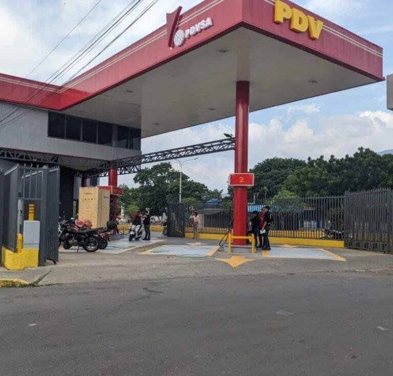 Transportistas en frontera reclaman el combustible que les corresponde por ley