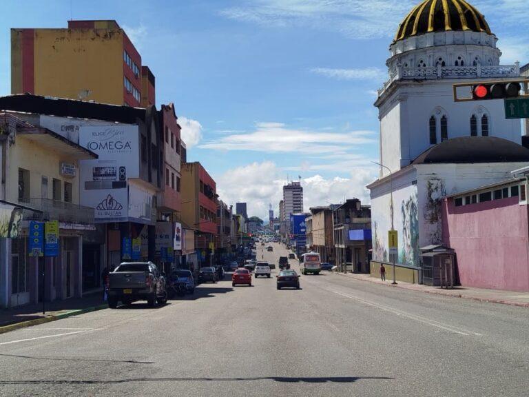 Descuidada en su totalidad la avenida García de Hevia