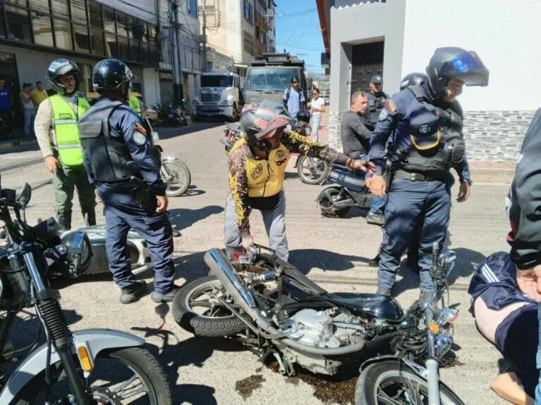 ¡Otra colisión de motos en frontera!