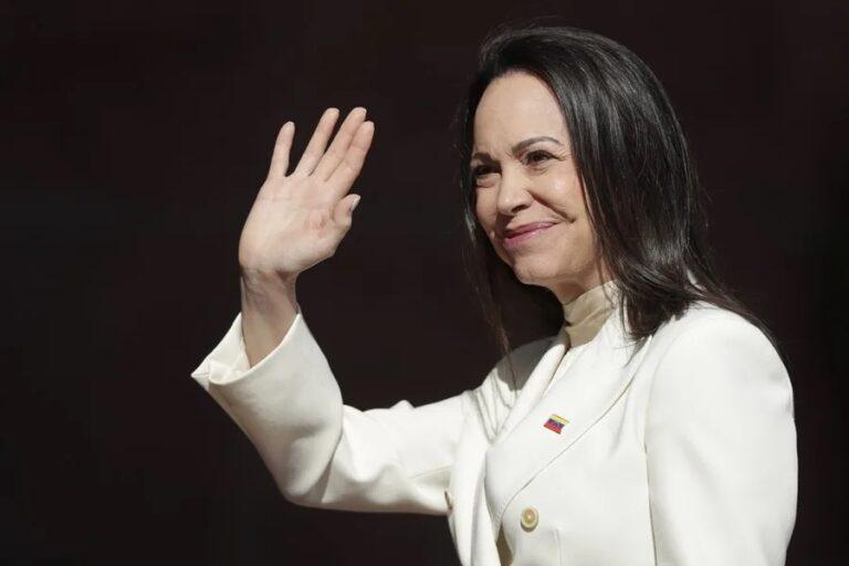 Machado reitera llamado a protestar para exigir una fecha de elecciones