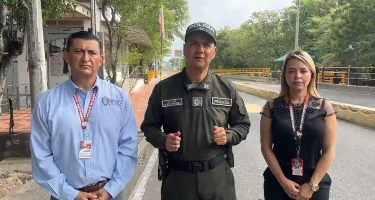 Cuatro policías heridos por atentado en El Escobal