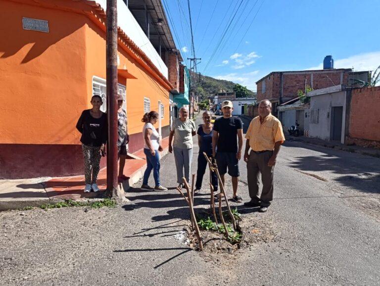 No les volvió a llegar agua a sus casas tras «trabajos hechos» en una avería