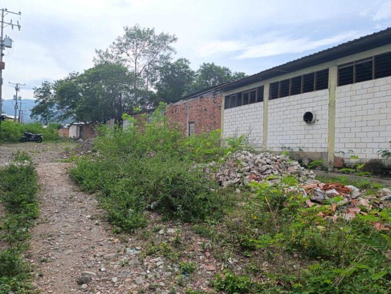 Zona Industrial de Ureña «sumida» en el abandono